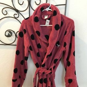 PINK Victoria’s Secret robe